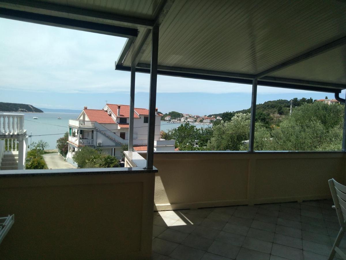 Apartments Kampor Damira 라브 외부 사진