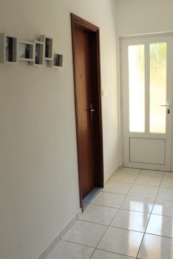 Apartments Kampor Damira 라브 외부 사진
