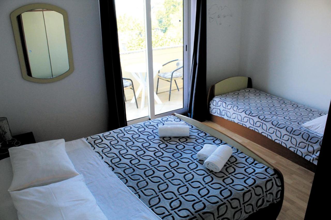 Apartments Kampor Damira 라브 외부 사진