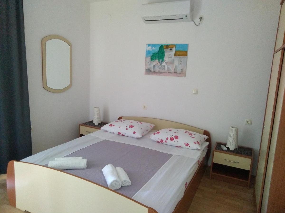 Apartments Kampor Damira 라브 외부 사진