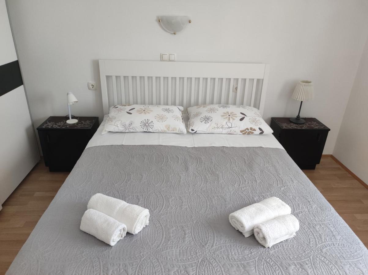 Apartments Kampor Damira 라브 외부 사진