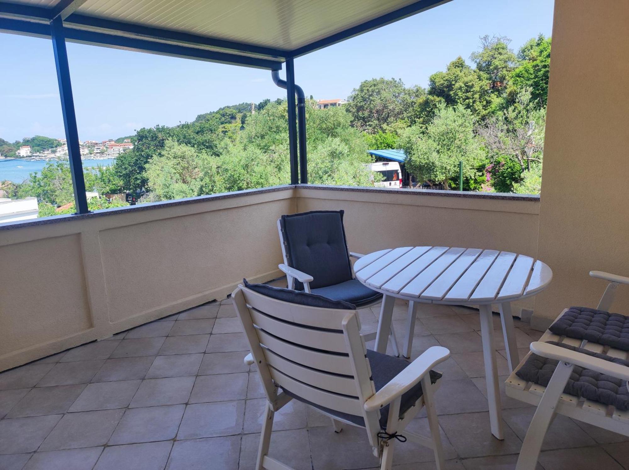 Apartments Kampor Damira 라브 외부 사진